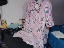 Amateur Live Porn of KimPielCanela