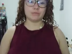 Amateur Adult Webcams of Curly_greeneyed