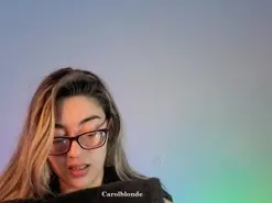 Amateur Nude Webcam of carol_blonde