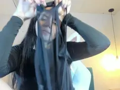 Amateur Nude Webcam of EmilyBuu