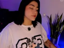 Amateur Free Live Porn of lucy26_