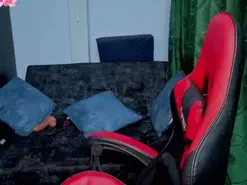 Amateur Sex Cam of charlottee_love