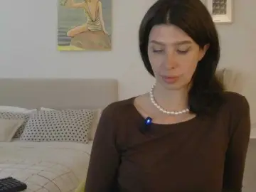 Bongacams Free Porn Cam of RoxySkyBlue