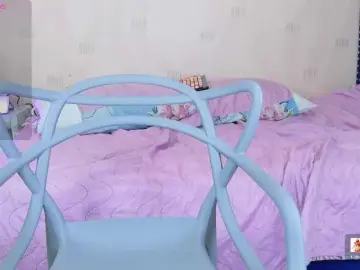Bongacams Watch Live Sex Cams of tightlittleebony