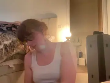 Bongacams Watch Live Sex Cams of REDHEADROSIE