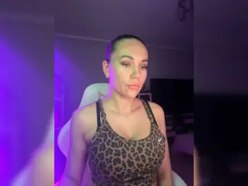 Bongacams Adult Webcam of QWEENII