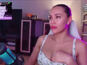 Bongacams Private Sex Chat of QWEENII