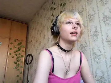 Bongacams Watch Live Sex Cams of KerstinLoar