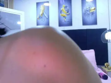Bongacams Free Porn Cam of cutepetitee