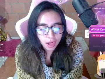 Bongacams Nude Webcam of Maggie-Fox
