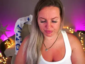 Bongacams Adult Webcams of KiraCandyS