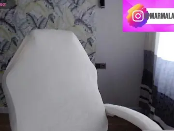 Bongacams Free Live Porn of Foxymoxy19