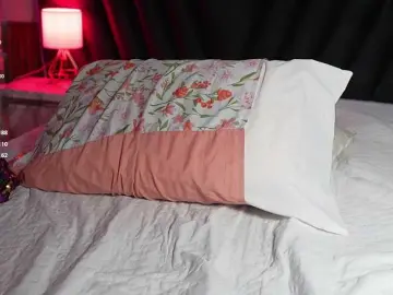 Bongacams Free Porn Cam of hollyvega