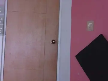 Bongacams Watch Live Sex Cams of daddysneakin