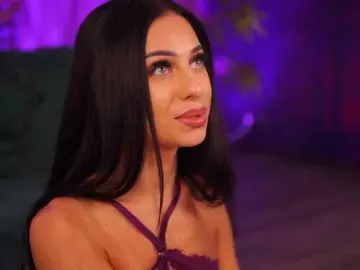 Bongacams Free Porn Cam of AzraReign