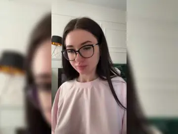Bongacams Sex Cam of Chiaralovee