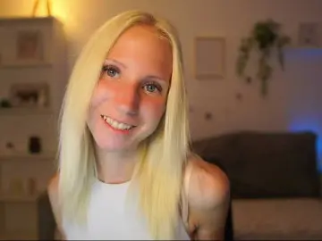 Bongacams Watch Live Sex Cams of piperperri18