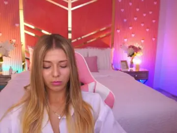 Bongacams Adult Webcam of LoveeDove