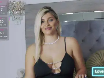 Bongacams Adult Webcam of lorehottie