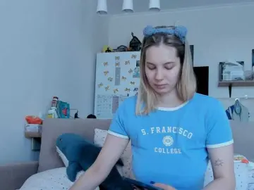 Bongacams Free Porn Cam of Girlalonehome