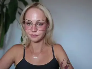 Bongacams Free Live Porn of lexieSpicy
