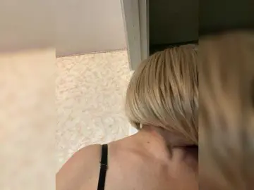 Bongacams Sex Cam of SVETIKBOMBOCHKA