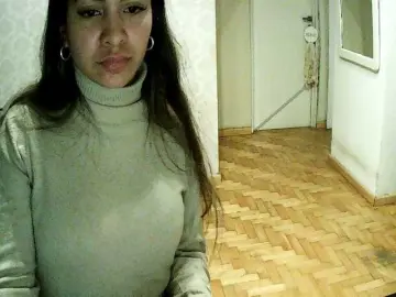 Bongacams Watch Live Sex Cams of valenseleni96
