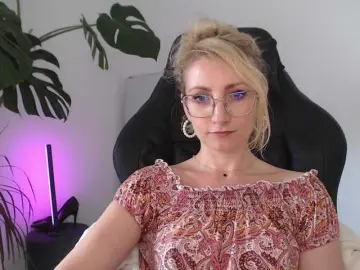 Bongacams Live Sex of CinderellaMoon