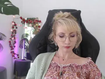 Bongacams Sex Cam of CinderellaMoon
