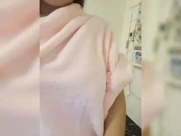 Bongacams Adult Webcams of candicelovee