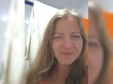 Bongacams Live Sex Cam of Mia-Carnival