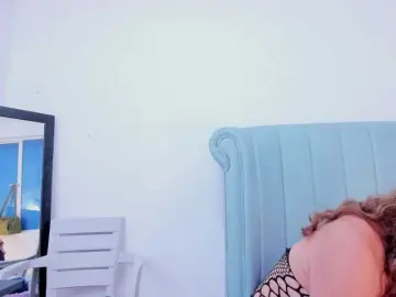 Bongacams Adult Webcam of MatureBlonde