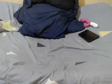Bongacams Live Sex Cam of Petitepretti