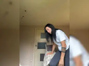 Bongacams Best live sex cam show of KarolinaMilf