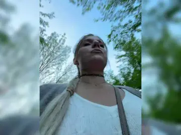 Bongacams Free Porn Cam of KotiMrrr