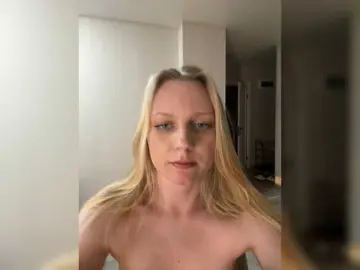 Bongacams Free Live Porn of HotWillow