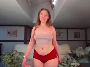 Bongacams Watch Live Sex Cams of KiraRustle