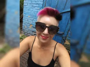 Bongacams Adult Webcam of BUSINKA-25