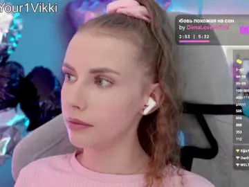 Bongacams Live Sex Cam of -VikkiL0vesCheese-
