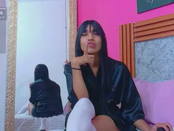 Bongacams Private Sex Chat of littleeemiily