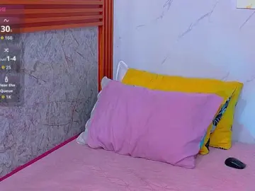 Bongacams Sex Cam of littleeemiily
