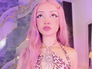 Bongacams Nude Webcam of MaddieStark
