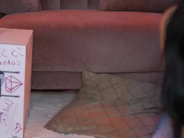 Bongacams Watch Live Sex Cams of RavennaDArcy