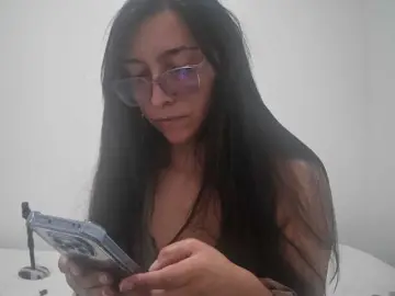 Bongacams Adult Webcam of Creamymature