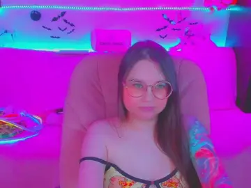 Bongacams Free Live Porn of LittleKitsune