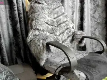 Bongacams Watch Live Sex Cams of -Squirrel