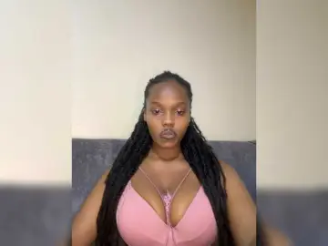 Bongacams Best Webcam of Curvy-maxy9
