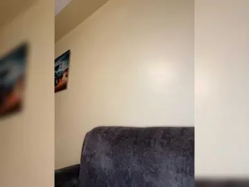 Bongacams Watch Live Sex Cams of Curvy-maxy9