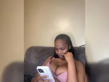 Bongacams Private Sex Chat of Curvy-maxy9