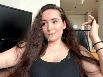 Bongacams Free Porn Cam of EmillyCarte
